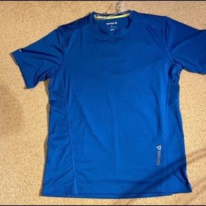 Men’s T-shirt Reebok size Large, NWOT